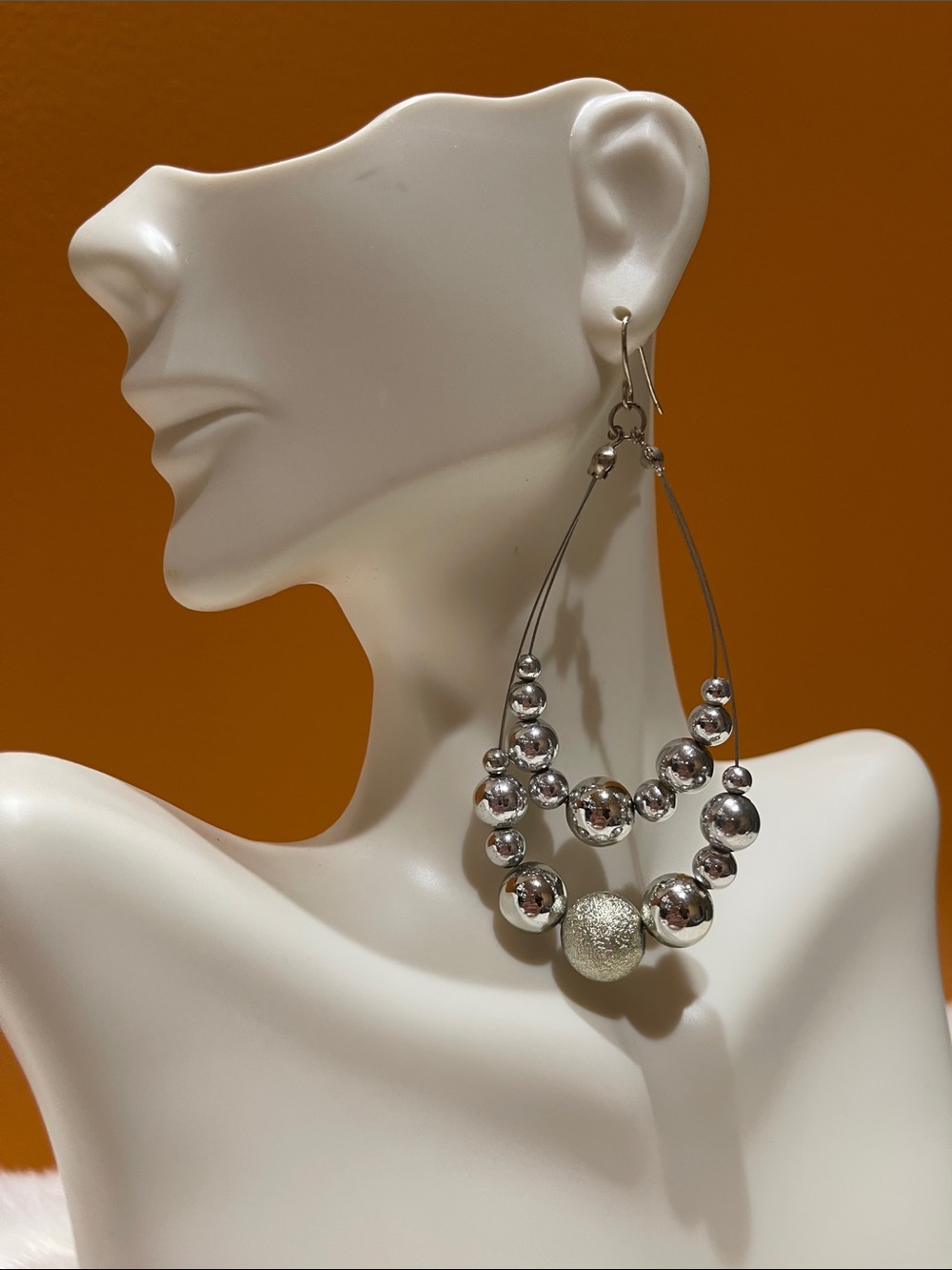 NWOT Lightweight Silver Beaded Drop Earrings